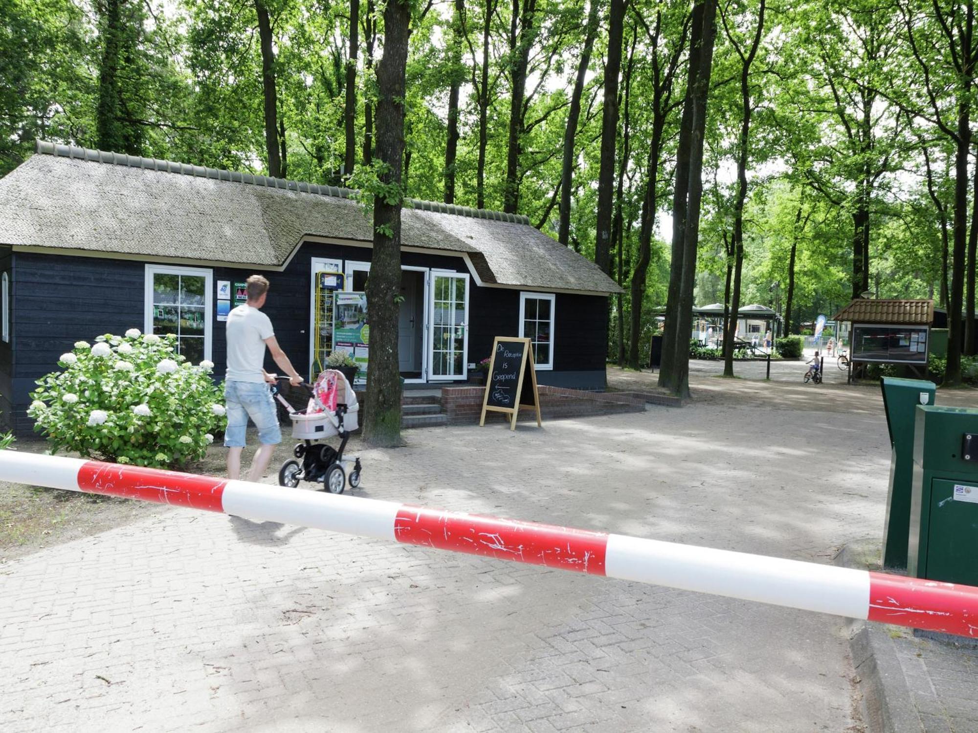 IJhorst Chalet With Dishwasher, In Natural Environment מראה חיצוני תמונה